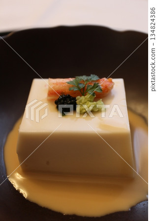 日本料理：芝麻豆腐 134824386