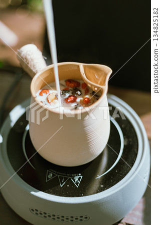 beverage, cup, drink 134825182