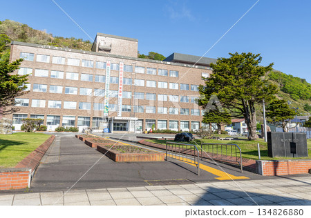 稚內市，北海道，稚內市政府在陽光明媚的日子 134826880