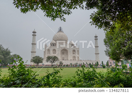 India, Agra, the Taj Mahal, an iconic mausoleum in ivory-white marble, a UNESCO World Heritage Site. 134827811