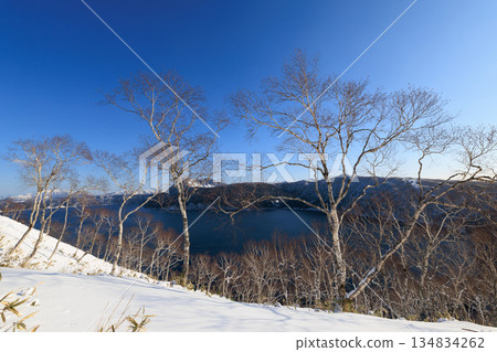 Lake Mashu in winter 134834262
