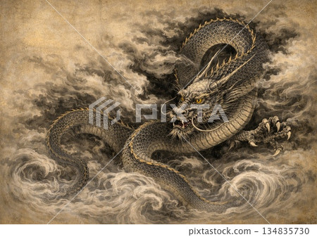 一條威風凜凜的龍出現在雲海之中 134835730
