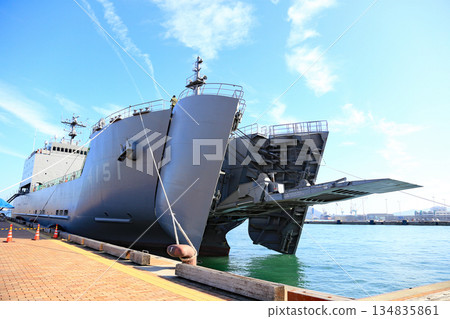 Transport ship opening and closing bow ramp 134835861