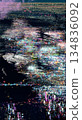懸索橋上，美麗的夜景綿延至天際。 134836092