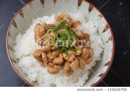 Natto kakame rice 134836706
