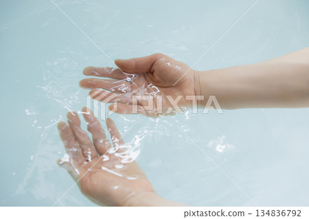 Furo浴缸熱水 134836792