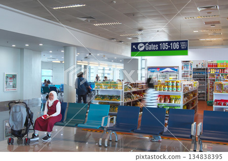 活力菲律賓－馬尼拉尼諾阿基諾國際機場繁華的城市景觀（2025年6月） 134838395