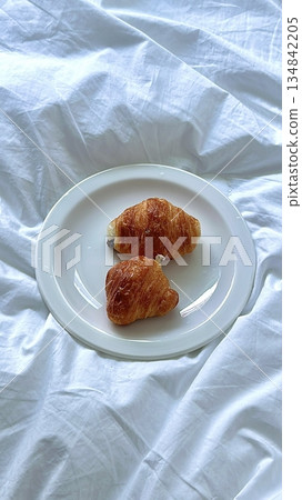 croissant, bread, vector 134842205