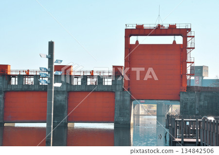 Iwabuchi Water Gate_12 134842506