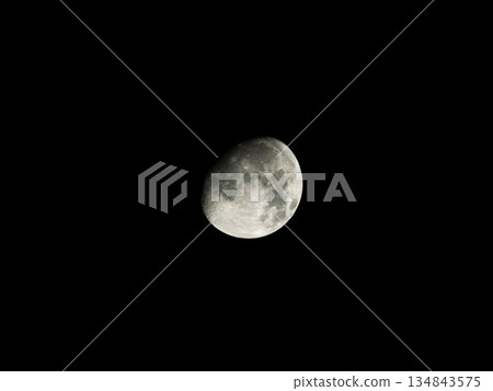 秋夜空中的月亮 04 秋夜空中的月亮 04 134843575