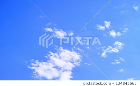 藍色的天空和雲圖像 藍色的天空和雲圖像 134843665