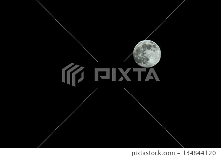 Full moon, moon, night sky, blue moon, super moon, astronomical observation, background material, space 134844120