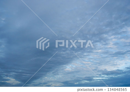 Clouds spread out at dusk in autumn 46 Clouds spread out at dusk in autumn 46 134848565