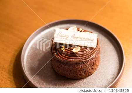 Luxury hotel anniversary cake 134848806