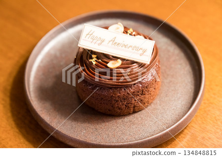 Luxury hotel anniversary cake 134848815