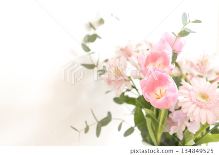 粉紅香豌豆花束 134849525