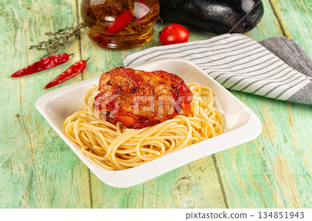 Pasta spaghetti with chicken thighs Pasta spaghetti with chicken thighs 134851943