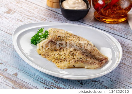 Steamed dietary tilapia fish fillet 134852010