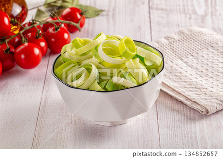 Sliced fresh green leek onion 134852657
