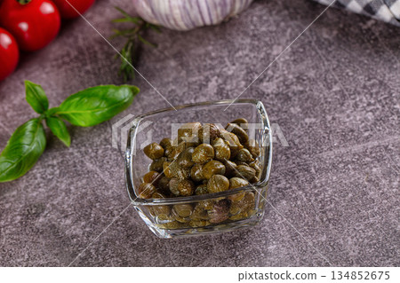 Canned marinated capers buds heap Canned marinated capers buds heap 134852675