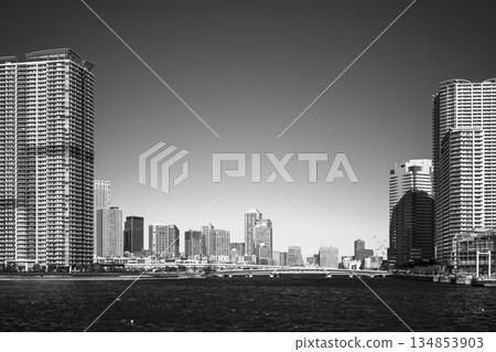 Winter blue sky and the view from Toyosu, Harumi Canal 134853903