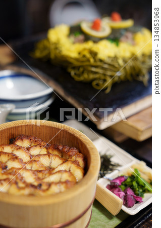 看起來非常美味的日式蕎麥麵和河原蕎麥麵 134853968