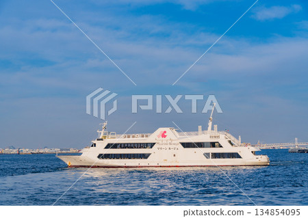 (Kanagawa Prefecture) Yokohama Port sightseeing boat Marine Rouge 134854095