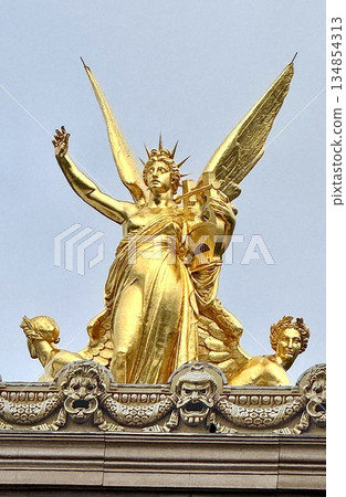 Opera Garnier, Statue of the Goddess 134854313