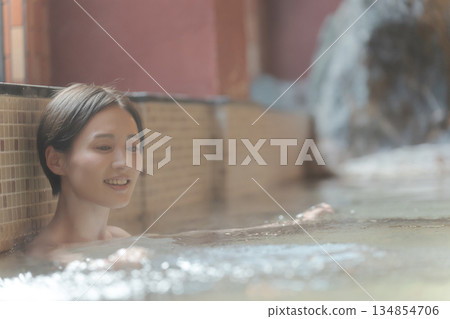 天溫泉 溫泉 女生 134854706