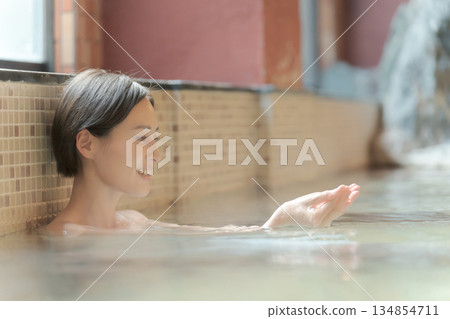 天溫泉 溫泉 女生 134854711