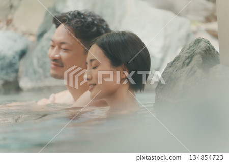 外部露天池 夫婦 情侶 134854723