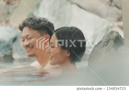 外部露天池 夫婦 情侶 134854725