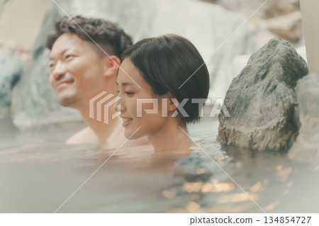 外部露天池 夫婦 情侶 134854727