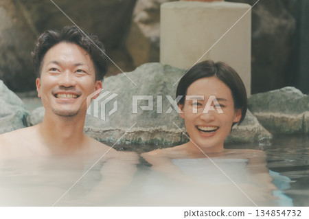 外部露天池 夫婦 情侶 134854732