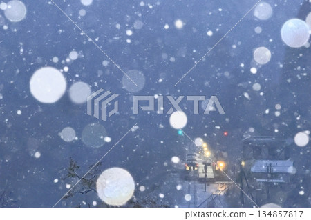 下雪的Ohakukawa站(玉見線) 下雪的Ohakukawa站(玉見線) 134857817