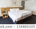 Japanese business hotel guest rooms 134860105