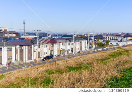 Scenery along the Edogawa Cycling Road in Misato City, Saitama Prefecture, December 2025 Scenery along the Edogawa Cycling Road in Misato City, Saitama Prefecture, December 2025 134860319