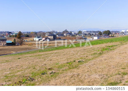 Scenery along the Edogawa Cycling Road in Sugito Town, Saitama Prefecture, December 2025 134860515