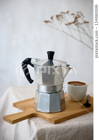 Mocha coffee pot 134860886