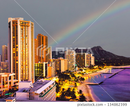Beautiful sunset view of Waikiki Beach on Oahu 134862399