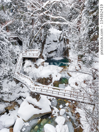 Yumori Valley (winter): Ryujin Falls 134862419