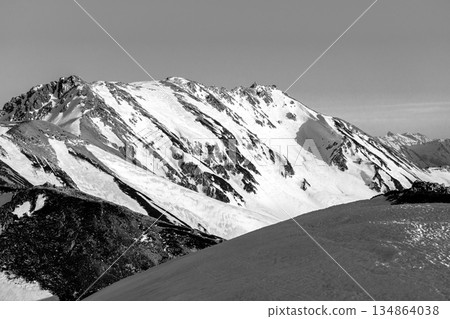 Mount Onanuki, the main mountain of the Tateyama mountain range (view from Tsurugi-gomae) Climbing Mount Tateyama and Mount Betsuyama in the Northern Alps during the snowy season (for newspaper advertisement) Mount Onanuki, the main mountain of the Tateyama mountain range (view from Tsurugi-gomae) Climbing Mount Tateyama and Mount Betsuyama in the Northern Alps during the snowy season (for newspaper advertisement) 134864038