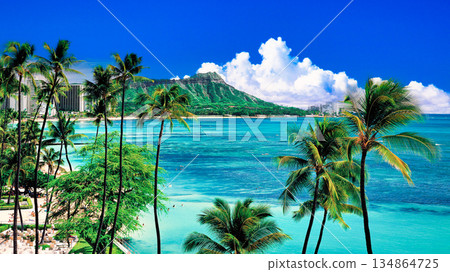 Beautiful view of Waikiki Beach on Oahu Beautiful view of Waikiki Beach on Oahu 134864725