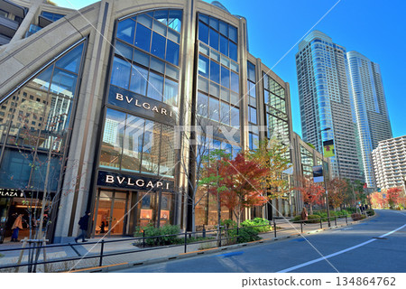 The streets of Azabudai Hills 134864762