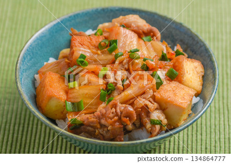 炸豆腐豬肉泡菜飯 134864777
