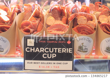 Recommended tourist spots in Vancouver, North America's leading multicultural city, including Stanley Park and poutine potatoes Recommended tourist spots in Vancouver, North America's leading multicultural city, including Stanley Park and poutine potatoes 134865217
