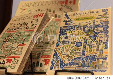 溫哥華是北美領先的多元文化城市，推薦旅遊景點包括史丹利公園和肉汁起司薯條。 134865233