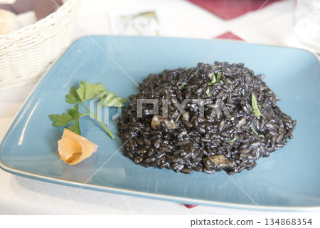 正宗義大利墨魚汁燴飯 134868354