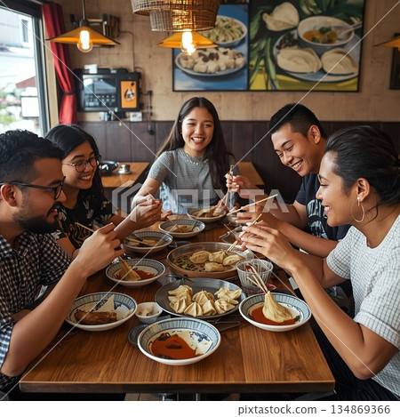 在濱松餃子餐廳舉辦了一場日本、巴西和秘魯朋友的多元文化交流晚宴 134869366
