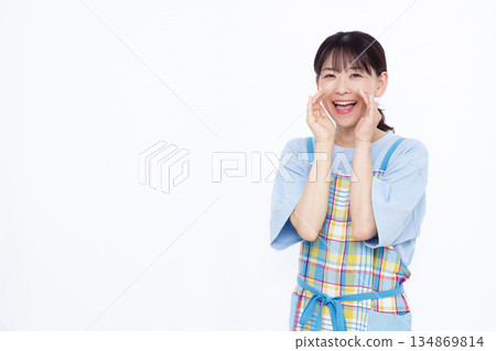 家庭主婦打電話 134869814